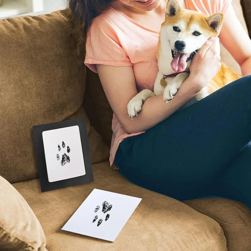 Cadre souvenir empreinte de patte avec chien de compagnie